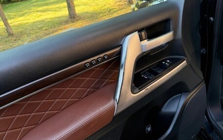 Toyota Land Cruiser 200, 2017 год, 5 500 000 рублей, 3 фотография