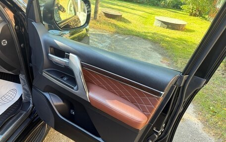 Toyota Land Cruiser 200, 2017 год, 5 500 000 рублей, 9 фотография