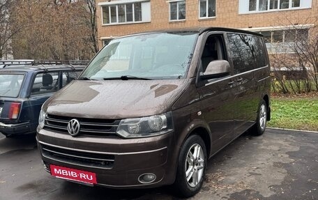 Volkswagen Multivan T5, 2010 год, 2 100 000 рублей, 2 фотография
