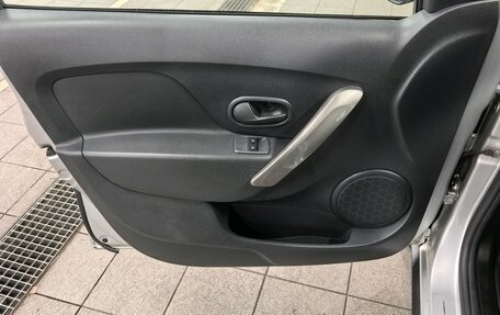 Renault Logan II, 2019 год, 1 050 000 рублей, 7 фотография