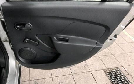 Renault Logan II, 2019 год, 1 050 000 рублей, 15 фотография