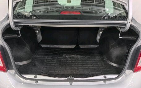 Renault Logan II, 2019 год, 1 050 000 рублей, 20 фотография