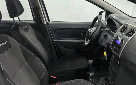 Renault Logan II, 2019 год, 1 050 000 рублей, 19 фотография