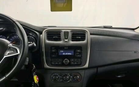 Renault Logan II, 2019 год, 1 050 000 рублей, 12 фотография