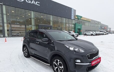KIA Sportage IV рестайлинг, 2020 год, 1 780 000 рублей, 3 фотография
