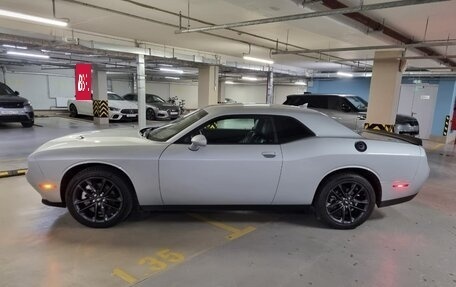 Dodge Challenger III рестайлинг 2, 2021 год, 5 500 000 рублей, 5 фотография