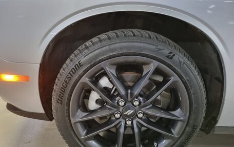 Dodge Challenger III рестайлинг 2, 2021 год, 5 500 000 рублей, 10 фотография