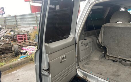 Nissan Safari IV, 1998 год, 1 450 000 рублей, 29 фотография