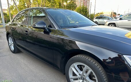 Audi A4, 2018 год, 2 610 000 рублей, 4 фотография