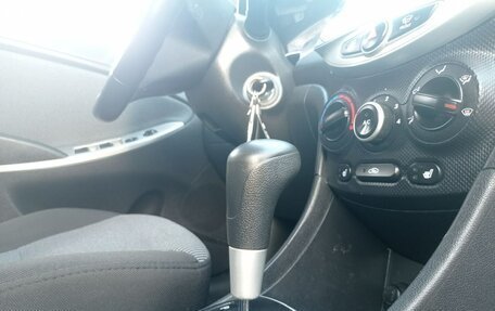 Hyundai Solaris II рестайлинг, 2012 год, 745 000 рублей, 19 фотография