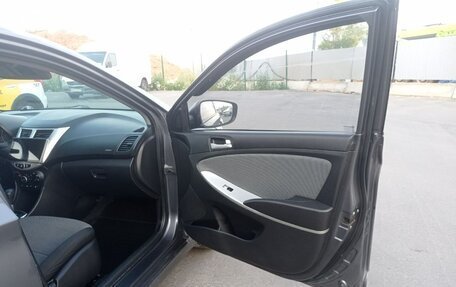 Hyundai Solaris II рестайлинг, 2012 год, 745 000 рублей, 16 фотография