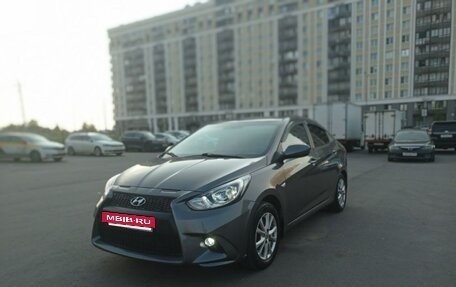Hyundai Solaris II рестайлинг, 2012 год, 745 000 рублей, 6 фотография