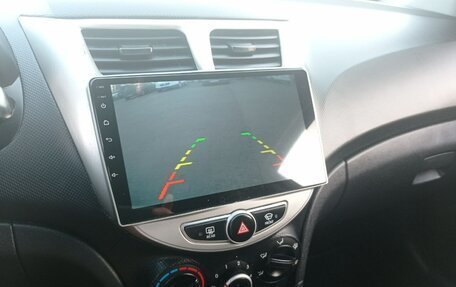 Hyundai Solaris II рестайлинг, 2012 год, 745 000 рублей, 30 фотография