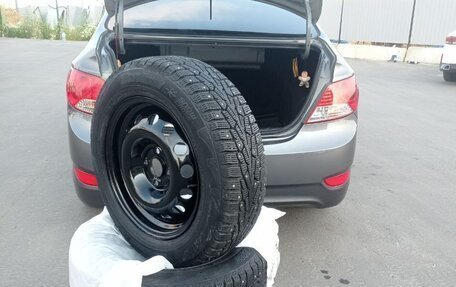 Hyundai Solaris II рестайлинг, 2012 год, 745 000 рублей, 29 фотография