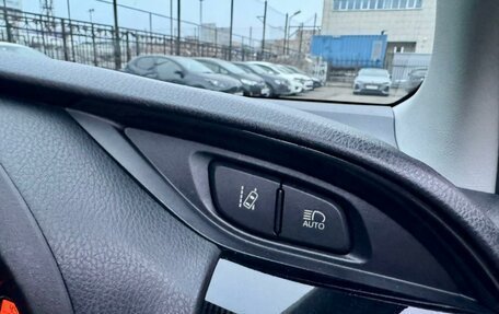 Toyota Vitz, 2018 год, 1 099 000 рублей, 15 фотография