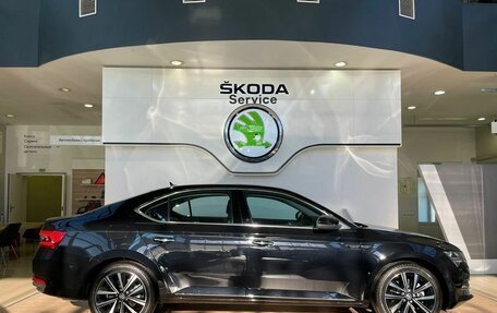 Skoda Superb III рестайлинг, 2025 год, 3 990 000 рублей, 3 фотография