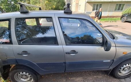 Chevrolet Niva I рестайлинг, 2010 год, 300 000 рублей, 4 фотография