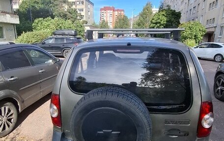 Chevrolet Niva I рестайлинг, 2010 год, 300 000 рублей, 5 фотография