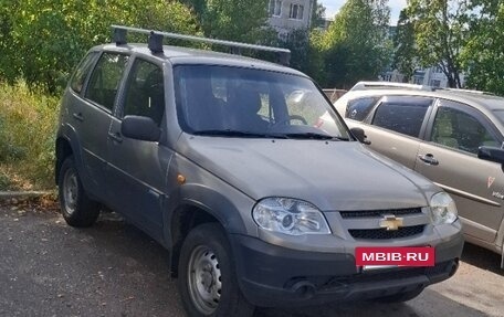 Chevrolet Niva I рестайлинг, 2010 год, 300 000 рублей, 3 фотография