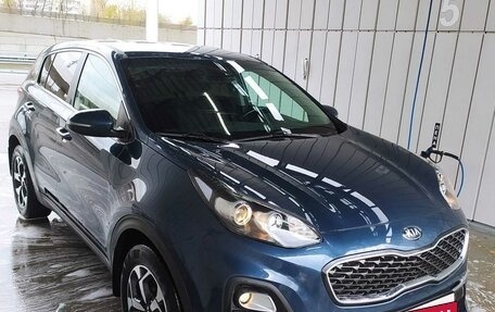 KIA Sportage IV рестайлинг, 2020 год, 2 300 000 рублей, 3 фотография