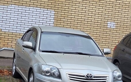 Toyota Avensis III рестайлинг, 2007 год, 1 000 000 рублей, 1 фотография