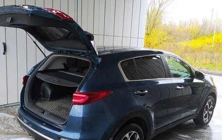 KIA Sportage IV рестайлинг, 2020 год, 2 300 000 рублей, 9 фотография