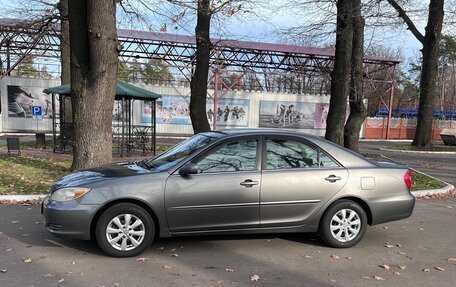 Toyota Camry V40, 2002 год, 830 000 рублей, 2 фотография