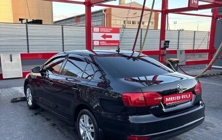 Volkswagen Jetta VI, 2012 год, 1 050 000 рублей, 2 фотография