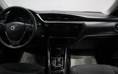 Toyota Corolla, 2018 год, 1 949 000 рублей, 15 фотография