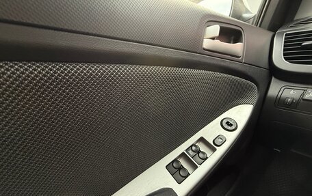 Hyundai Solaris II рестайлинг, 2012 год, 560 000 рублей, 13 фотография