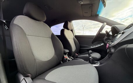 Hyundai Solaris II рестайлинг, 2012 год, 560 000 рублей, 17 фотография