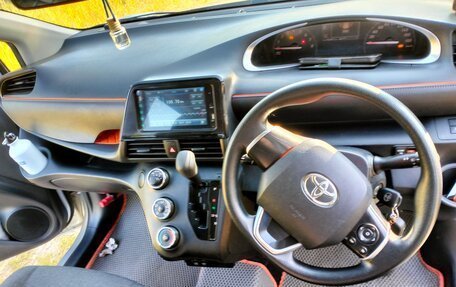 Toyota Sienta II, 2020 год, 1 700 000 рублей, 11 фотография