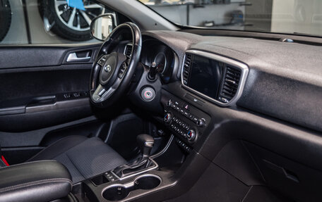 KIA Sportage IV рестайлинг, 2020 год, 2 449 000 рублей, 16 фотография