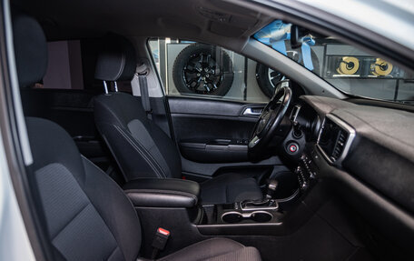 KIA Sportage IV рестайлинг, 2020 год, 2 449 000 рублей, 15 фотография