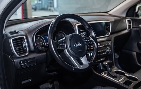 KIA Sportage IV рестайлинг, 2020 год, 2 449 000 рублей, 10 фотография