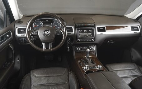 Volkswagen Touareg III, 2015 год, 2 650 000 рублей, 6 фотография