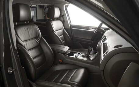 Volkswagen Touareg III, 2015 год, 2 650 000 рублей, 8 фотография