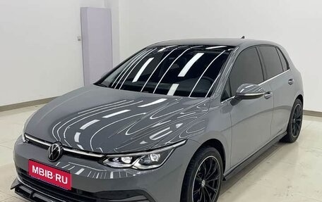 Volkswagen Golf VIII, 2022 год, 1 876 732 рублей, 1 фотография