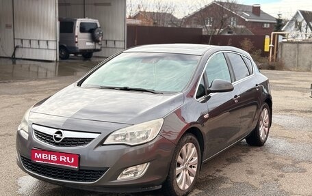 Opel Astra J, 2011 год, 750 000 рублей, 1 фотография