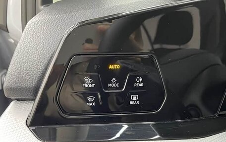 Volkswagen Golf VIII, 2022 год, 1 876 732 рублей, 19 фотография