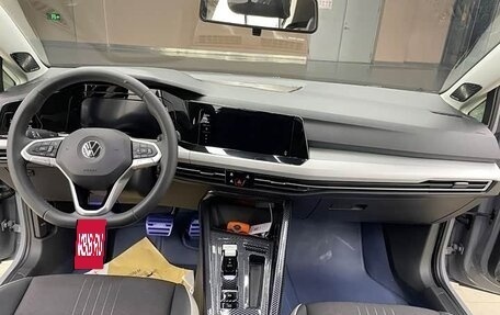 Volkswagen Golf VIII, 2022 год, 1 876 732 рублей, 13 фотография