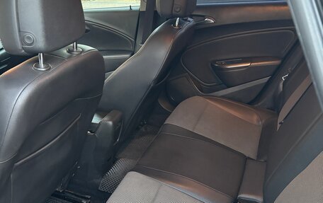 Opel Astra J, 2011 год, 750 000 рублей, 11 фотография