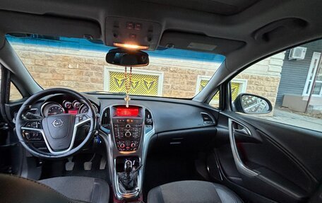 Opel Astra J, 2011 год, 750 000 рублей, 10 фотография