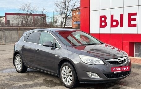 Opel Astra J, 2011 год, 750 000 рублей, 4 фотография