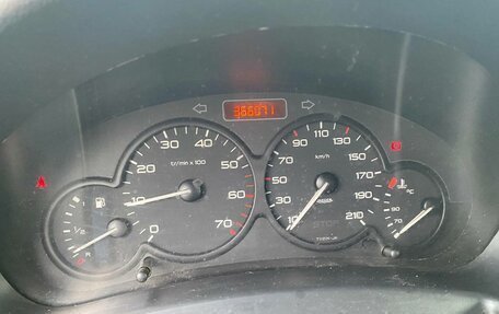 Peugeot Partner II рестайлинг 2, 2011 год, 380 000 рублей, 25 фотография