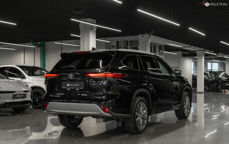 Toyota Highlander, 2025 год, 6 300 000 рублей, 4 фотография