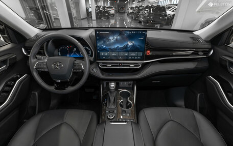 Toyota Highlander, 2025 год, 6 300 000 рублей, 8 фотография