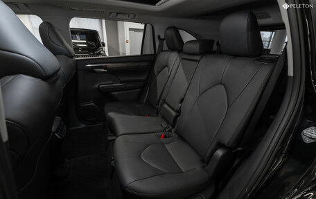 Toyota Highlander, 2025 год, 6 300 000 рублей, 14 фотография