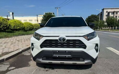 Toyota RAV4, 2022 год, 3 348 000 рублей, 3 фотография
