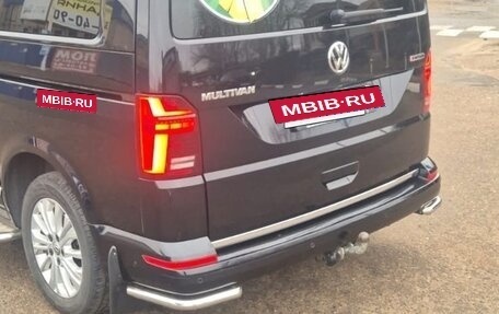 Volkswagen Multivan T6 рестайлинг, 2021 год, 6 999 999 рублей, 2 фотография